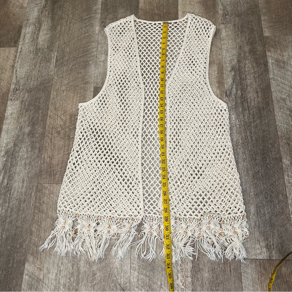 Crochet Open Weave Cream Open Front Sleeveless Lo… - image 8